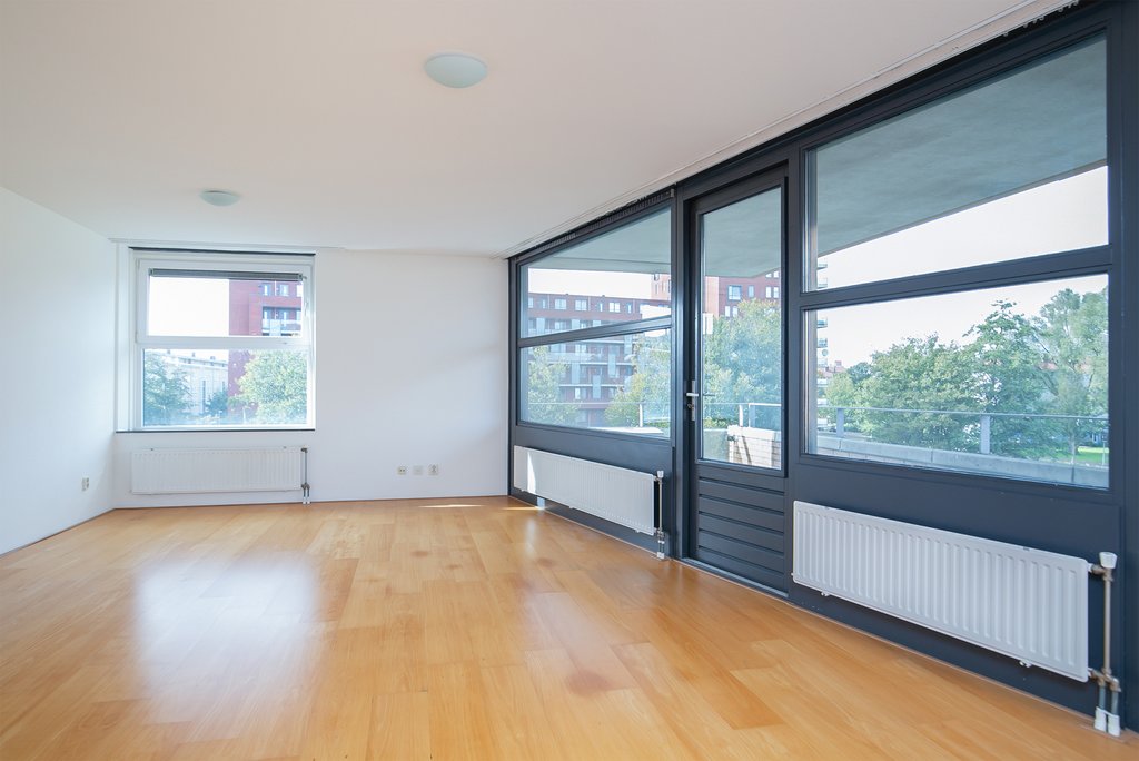 Jan van Duivenvoordestraat 151 +PP AMSTERDAM