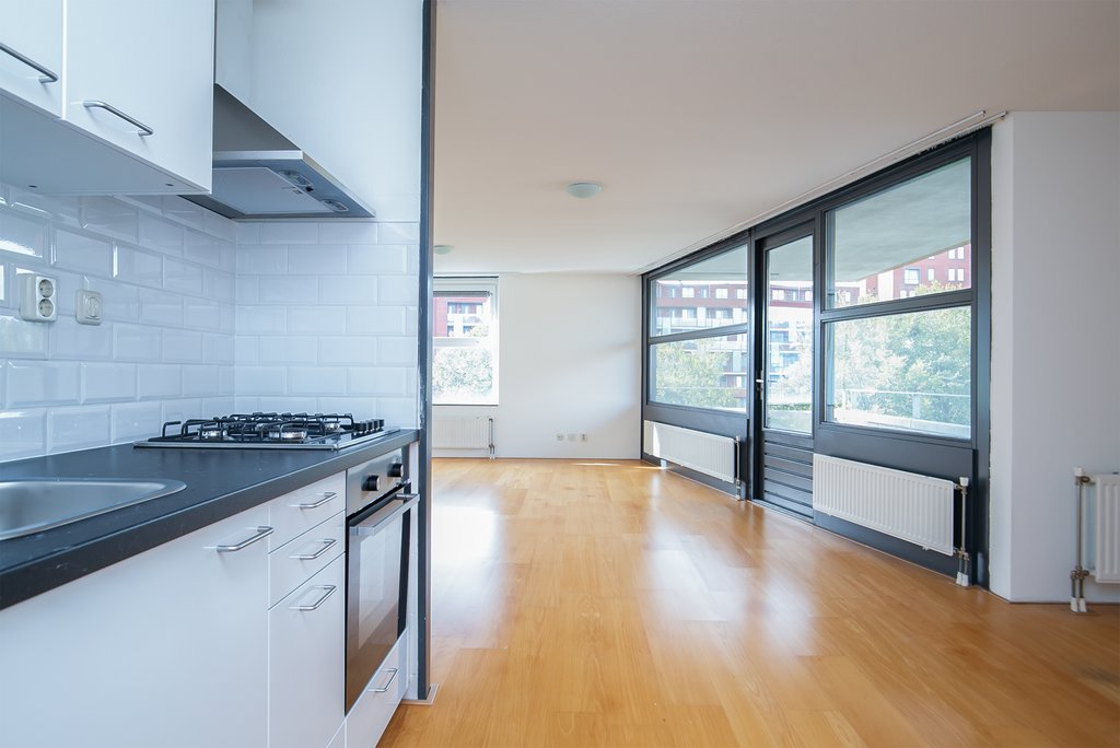 Jan van Duivenvoordestraat 151 +PP AMSTERDAM