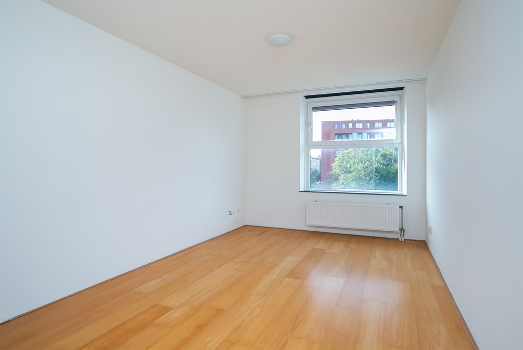 Jan van Duivenvoordestraat 151 +PP AMSTERDAM