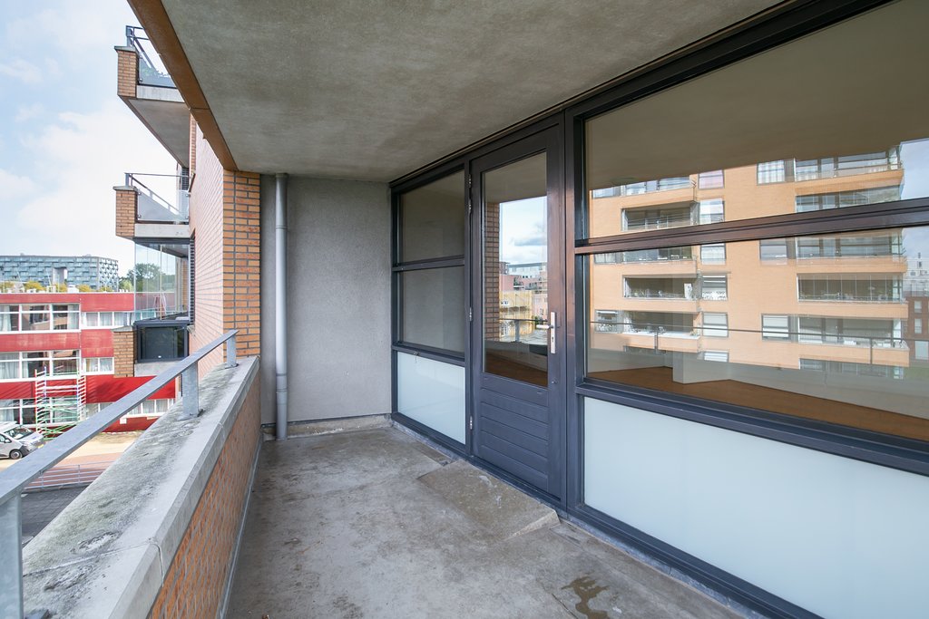 Jan van Duivenvoordestraat 151 +PP AMSTERDAM