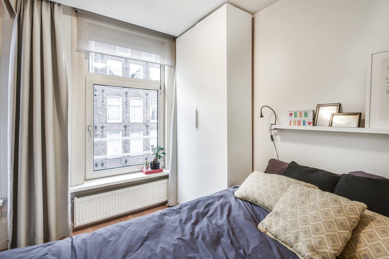 Jacob van Lennepstraat 29 d AMSTERDAM Jacob van Lennepstraat 29 d AMSTERDAM
