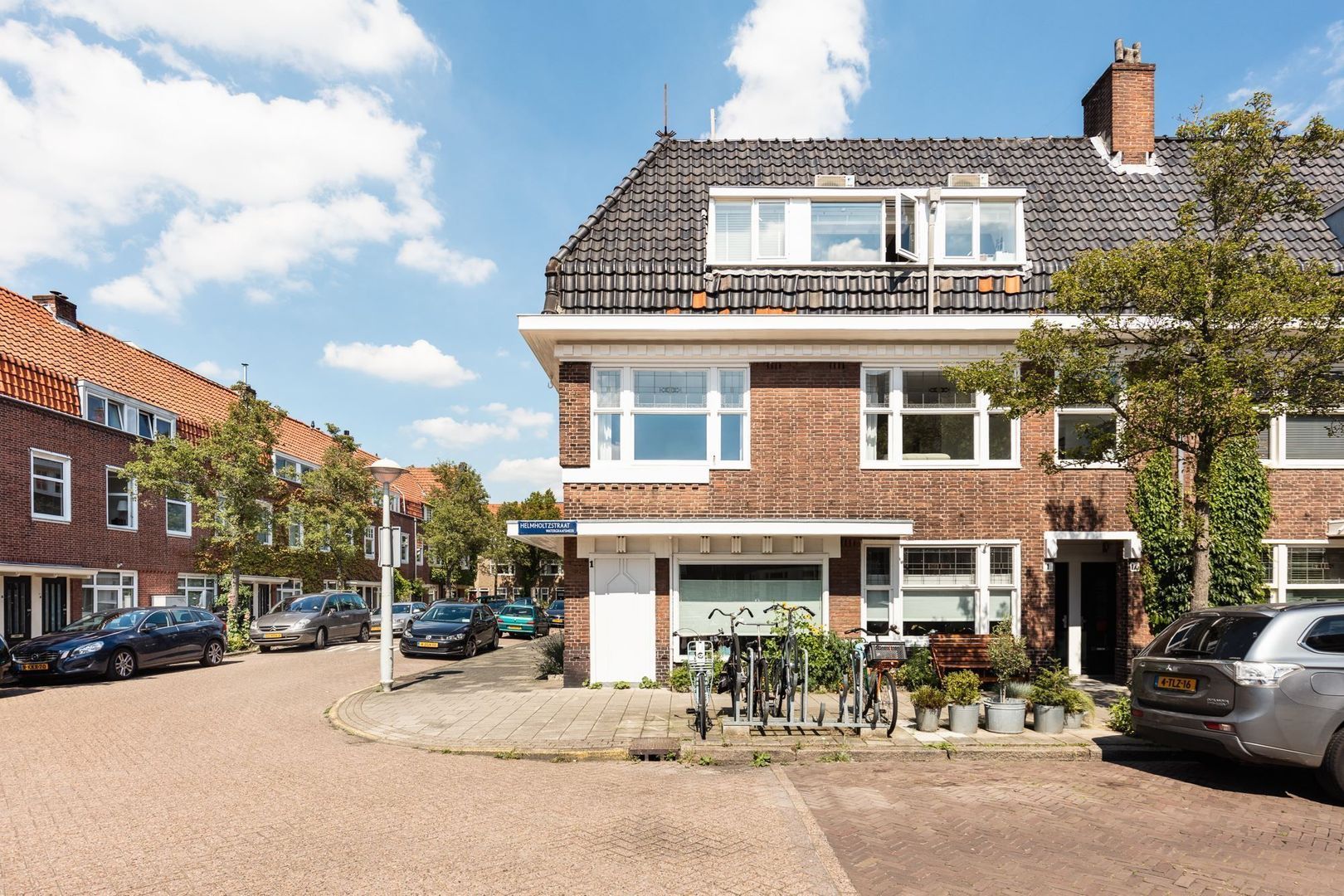 Helmholtzstraat 1 AMSTERDAM Helmholtzstraat 1 AMSTERDAM